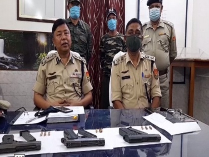 2 NLFT cadres surrender with arms in Tripura | 2 NLFT cadres surrender with arms in Tripura