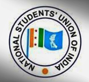 NSUI members cane-charged during protest in Indore | NSUI members cane-charged during protest in Indore