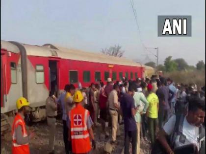 Maharashtra: Two injured in train derailment near Nashik | Maharashtra: Two injured in train derailment near Nashik