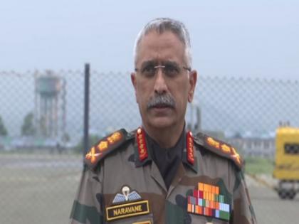 Gen Naranave pays tribute to 2 Army personnel killed during operation in J-K's Poonch | Gen Naranave pays tribute to 2 Army personnel killed during operation in J-K's Poonch