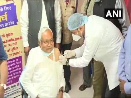 Bihar CM Nitish Kumar gets first dose of covid-19 vaccine on his birthday | Bihar CM Nitish Kumar gets first dose of covid-19 vaccine on his birthday