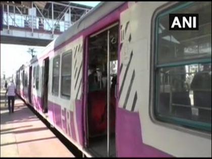 Railways resumes 696 suburban services in West Bengal | Railways resumes 696 suburban services in West Bengal