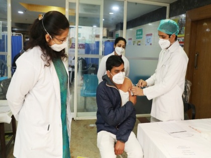 Northern Railway Central Hospital in Delhi organises COVID-19 vaccination dry run | Northern Railway Central Hospital in Delhi organises COVID-19 vaccination dry run