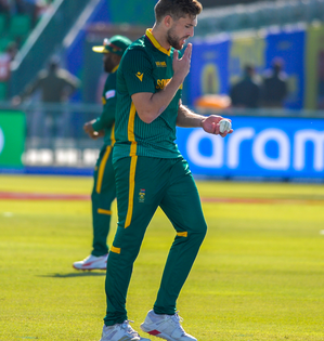 Bosch ruled out of NZ T20I series due to injury, Mulder named replacement | Bosch ruled out of NZ T20I series due to injury, Mulder named replacement Bosch ruled out of NZ T20I series due to injury, Mulder named replacement | Bosch ruled out of NZ T20I series due to injury, Mulder named replacement