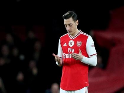 Ozil wishes he could help Arsenal during this 'frustrating' time | Ozil wishes he could help Arsenal during this 'frustrating' time