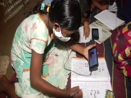Bhubaneswar NGO provides unprivileged kids smartphones to ensure education during lockdown | Bhubaneswar NGO provides unprivileged kids smartphones to ensure education during lockdown