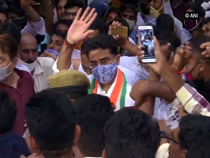 Sachin Pilot greeted with chants of 'I love you' by supporters in Jaipur | Sachin Pilot greeted with chants of 'I love you' by supporters in Jaipur