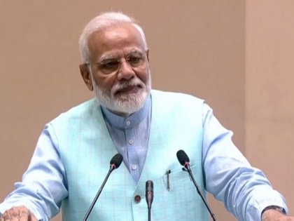PM Modi reminisces old times at inauguration of Garvi Gujarat Bhawan | PM Modi reminisces old times at inauguration of Garvi Gujarat Bhawan