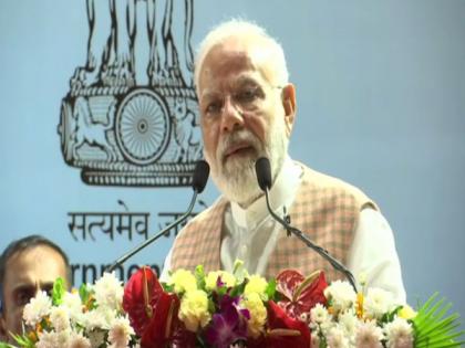 PM Modi urges people not to immerse plastic in sea during Ganpati Visarjan | PM Modi urges people not to immerse plastic in sea during Ganpati Visarjan