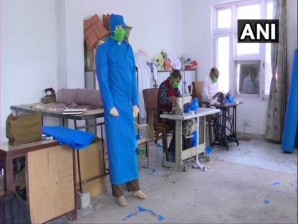 Police welfare centre in Jammu manufacture protective gear including masks for cops | Police welfare centre in Jammu manufacture protective gear including masks for cops