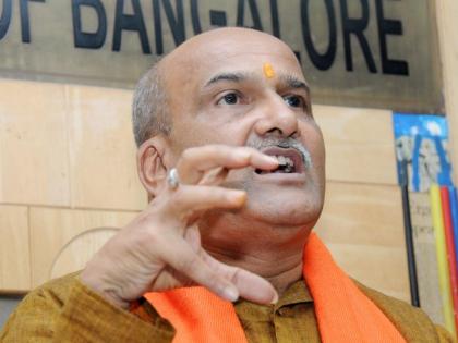 Sri Ram Sena founder Muthalik's entry into Karnataka dist which witnessed communal strife prohibited | Sri Ram Sena founder Muthalik's entry into Karnataka dist which witnessed communal strife prohibited Sri Ram Sena founder Muthalik's entry into Karnataka dist which witnessed communal strife prohibited | Sri Ram Sena founder Muthalik's entry into Karnataka dist which witnessed communal strife prohibited