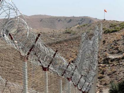 Afghanistan-Pakistan border an escape route for terrorists, transit point for explosives: Coalition forces General | Afghanistan-Pakistan border an escape route for terrorists, transit point for explosives: Coalition forces General