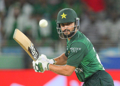 Nawaz stars with ball and bat as Pakistan survive Zimbabwe scare in final-over finish | Nawaz stars with ball and bat as Pakistan survive Zimbabwe scare in final-over finish