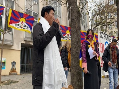 Six Tibetan rights groups organize protest in Paris against Beijing 2022 Winter Olympics | Six Tibetan rights groups organize protest in Paris against Beijing 2022 Winter Olympics