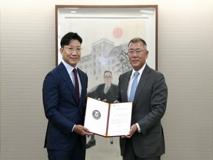 Hyundai Motor Honorary Chairman Chung Mong-koo donates 10 billion won to establish Vaccine Innovation Center | Hyundai Motor Honorary Chairman Chung Mong-koo donates 10 billion won to establish Vaccine Innovation Center