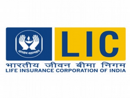 Employees protest against Centre's move to sell equity shares of LIC | Employees protest against Centre's move to sell equity shares of LIC