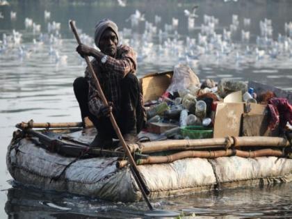 Research discovers new bacteria that attach to deep-sea plastics and run through the ocean | Research discovers new bacteria that attach to deep-sea plastics and run through the ocean