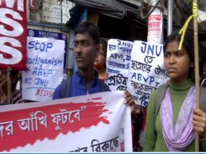 Jadavpur University students hold massive protest against JNU violence | Jadavpur University students hold massive protest against JNU violence