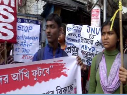 Jadavpur University students hold massive protest against JNU violence | Jadavpur University students hold massive protest against JNU violence Jadavpur University students hold massive protest against JNU violence | Jadavpur University students hold massive protest against JNU violence