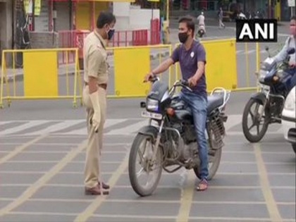 COVID-19: Police checks vehicles amid second-phase of lockdown in Pune | COVID-19: Police checks vehicles amid second-phase of lockdown in Pune