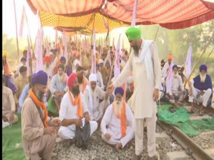 Protest against farm laws continues in Amritsar, enters seventh day | Protest against farm laws continues in Amritsar, enters seventh day