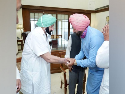 Navjot Sidhu meets Punjab Chief Minister, says government must act immediately on five priority areas | Navjot Sidhu meets Punjab Chief Minister, says government must act immediately on five priority areas