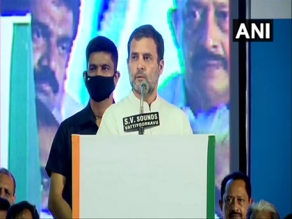 Javadekhar slams Rahul Gandhi on his 'MP in north' remark, accuses him of insulting Indians | Javadekhar slams Rahul Gandhi on his 'MP in north' remark, accuses him of insulting Indians