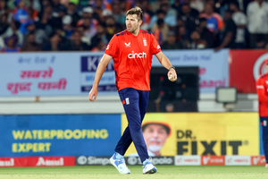 Jamie Overton re-signs with Adelaide Strikers for BBL 15 | Jamie Overton re-signs with Adelaide Strikers for BBL 15