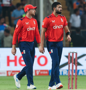 Saqib Mahmood ruled out of Ireland T20Is, Currie named replacement | Saqib Mahmood ruled out of Ireland T20Is, Currie named replacement