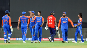 Harbhajan urges Abhishek to bowl more, says he possesses qualities of a good left-arm spinner | Harbhajan urges Abhishek to bowl more, says he possesses qualities of a good left-arm spinner