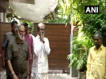 Rajinikanth greets fans outside his residence on Diwali | Rajinikanth greets fans outside his residence on Diwali