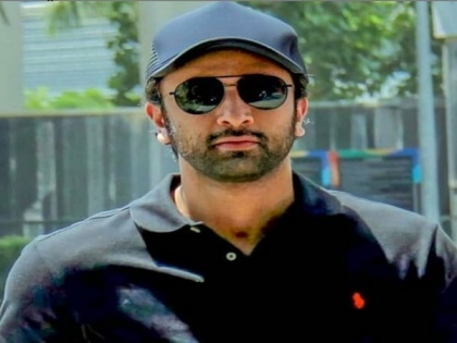 Ranbir Kapoor tests positive for COVID-19, under home quarantine | Ranbir Kapoor tests positive for COVID-19, under home quarantine