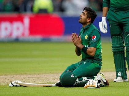 Babar Azam can match Virat Kohli's feats one day: Pak batting coach | Babar Azam can match Virat Kohli's feats one day: Pak batting coach