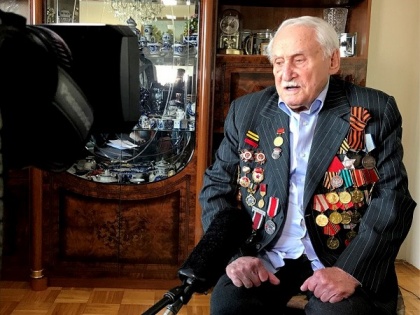 Last surviving soldier who liberated Auschwitz in WWII, dies at 98 | Last surviving soldier who liberated Auschwitz in WWII, dies at 98