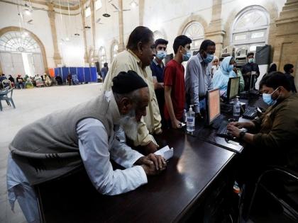 COVID positivity rate in Pakistan's Karachi touches 40 pc mark | COVID positivity rate in Pakistan's Karachi touches 40 pc mark COVID positivity rate in Pakistan's Karachi touches 40 pc mark | COVID positivity rate in Pakistan's Karachi touches 40 pc mark