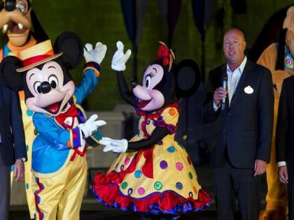 Bob Chapek succeeds Bob Iger as CEO of Disney | Bob Chapek succeeds Bob Iger as CEO of Disney