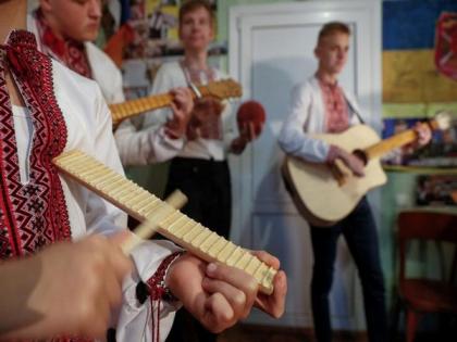 Study reveals human songs share universal patterns across world cultures | Study reveals human songs share universal patterns across world cultures Study reveals human songs share universal patterns across world cultures | Study reveals human songs share universal patterns across world cultures