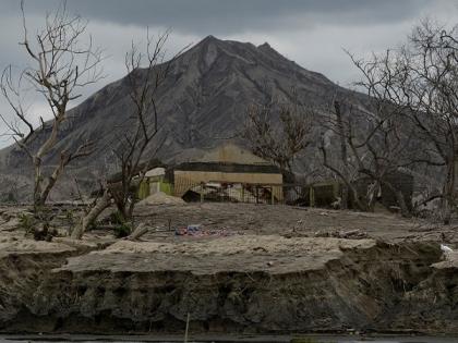 Philippine volcanic institute raises alert level for Taal volcano | Philippine volcanic institute raises alert level for Taal volcano