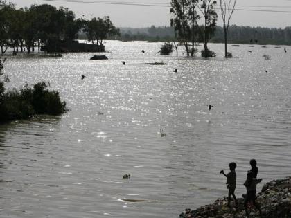Bihar: Amid heavy rains, DM orders repair of Muzaffarpur dam; monitor river water level | Bihar: Amid heavy rains, DM orders repair of Muzaffarpur dam; monitor river water level