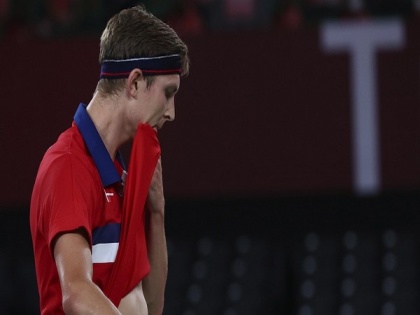 BWF World C'ships: World number one Viktor Axelsen suffers shock defeat in his opener against Loh Kean Yew | BWF World C'ships: World number one Viktor Axelsen suffers shock defeat in his opener against Loh Kean Yew