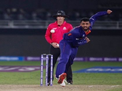 T20 WC: Varun Chakravarthy sweats it out on Diwali, undergoes fitness drills ahead of Scotland game | T20 WC: Varun Chakravarthy sweats it out on Diwali, undergoes fitness drills ahead of Scotland game