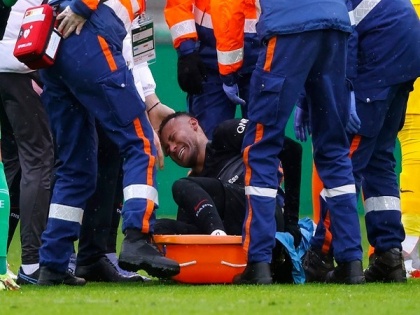 Injured Neymar to miss up to eight weeks at PSG | Injured Neymar to miss up to eight weeks at PSG