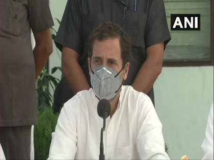Met family of Hathras victim to let them know they are not alone: Rahul Gandhi | Met family of Hathras victim to let them know they are not alone: Rahul Gandhi