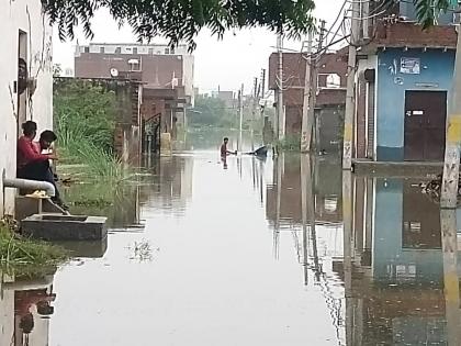 Nearly 2 lakh people affected by floods in UP | Nearly 2 lakh people affected by floods in UP Nearly 2 lakh people affected by floods in UP | Nearly 2 lakh people affected by floods in UP