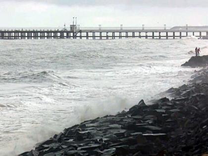 Lakshadweep, Kerala and TN likely to receive heavy rainfall due to Cyclone Mahe: IMD | Lakshadweep, Kerala and TN likely to receive heavy rainfall due to Cyclone Mahe: IMD