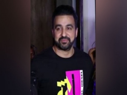 Raj Kundra paid police Rs 25 lakh to evade arrest, allege emails received by Maharashtra ACB | Raj Kundra paid police Rs 25 lakh to evade arrest, allege emails received by Maharashtra ACB
