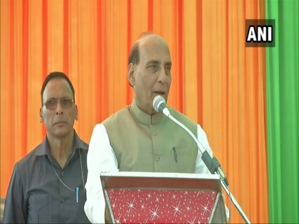 With 'utter politeness,' Rajnath asks Pak to change thinking or will end up being divided into several parts | With 'utter politeness,' Rajnath asks Pak to change thinking or will end up being divided into several parts