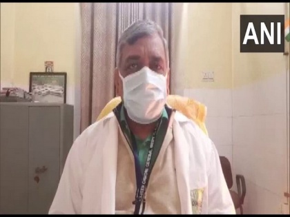Staff at govt hospital in Rajasthan's Alway seen dancing in empty ward, investigation ordered | Staff at govt hospital in Rajasthan's Alway seen dancing in empty ward, investigation ordered