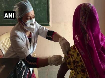 Jodhpur district administration organizes vaccination camp for Pakistani Hindu refugees | Jodhpur district administration organizes vaccination camp for Pakistani Hindu refugees