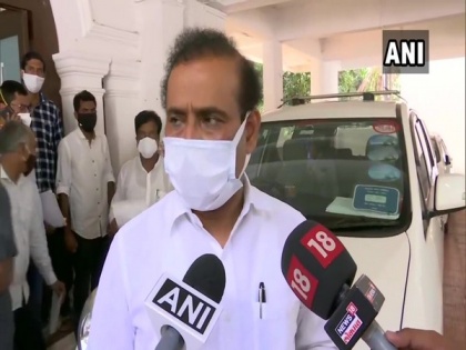 Maha Health Minister expresses grief over deaths in Nashik oxygen leakage incident, says 'situation under control now' | Maha Health Minister expresses grief over deaths in Nashik oxygen leakage incident, says 'situation under control now'